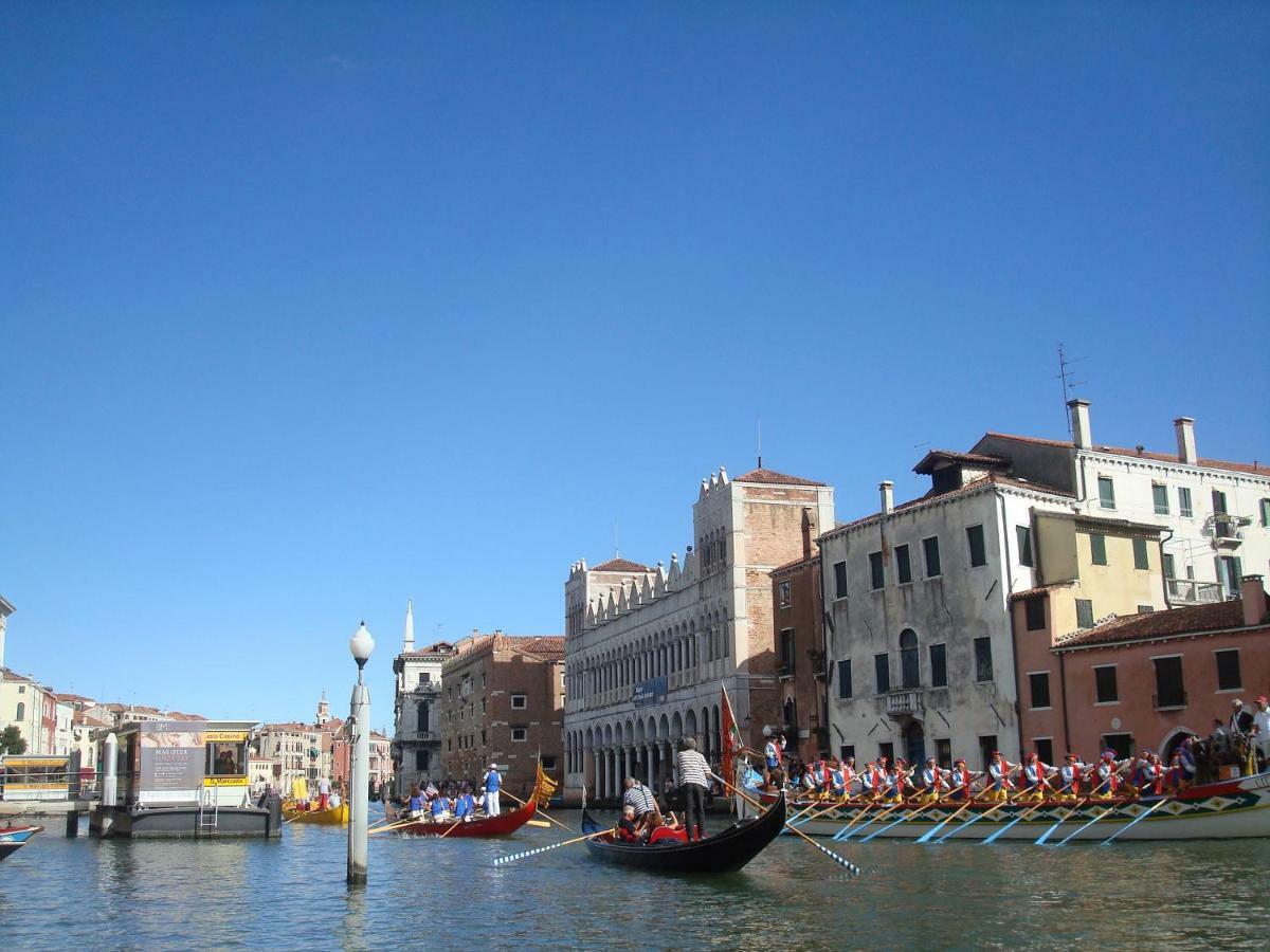 Apartment Ca' Petrona Venesia Bagian luar foto