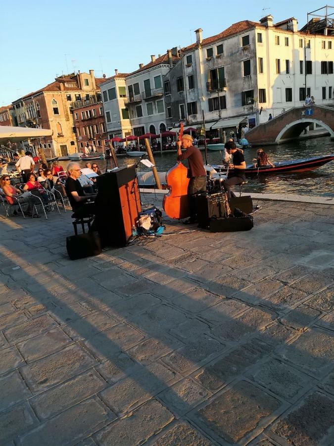 Apartment Ca' Petrona Venesia Bagian luar foto