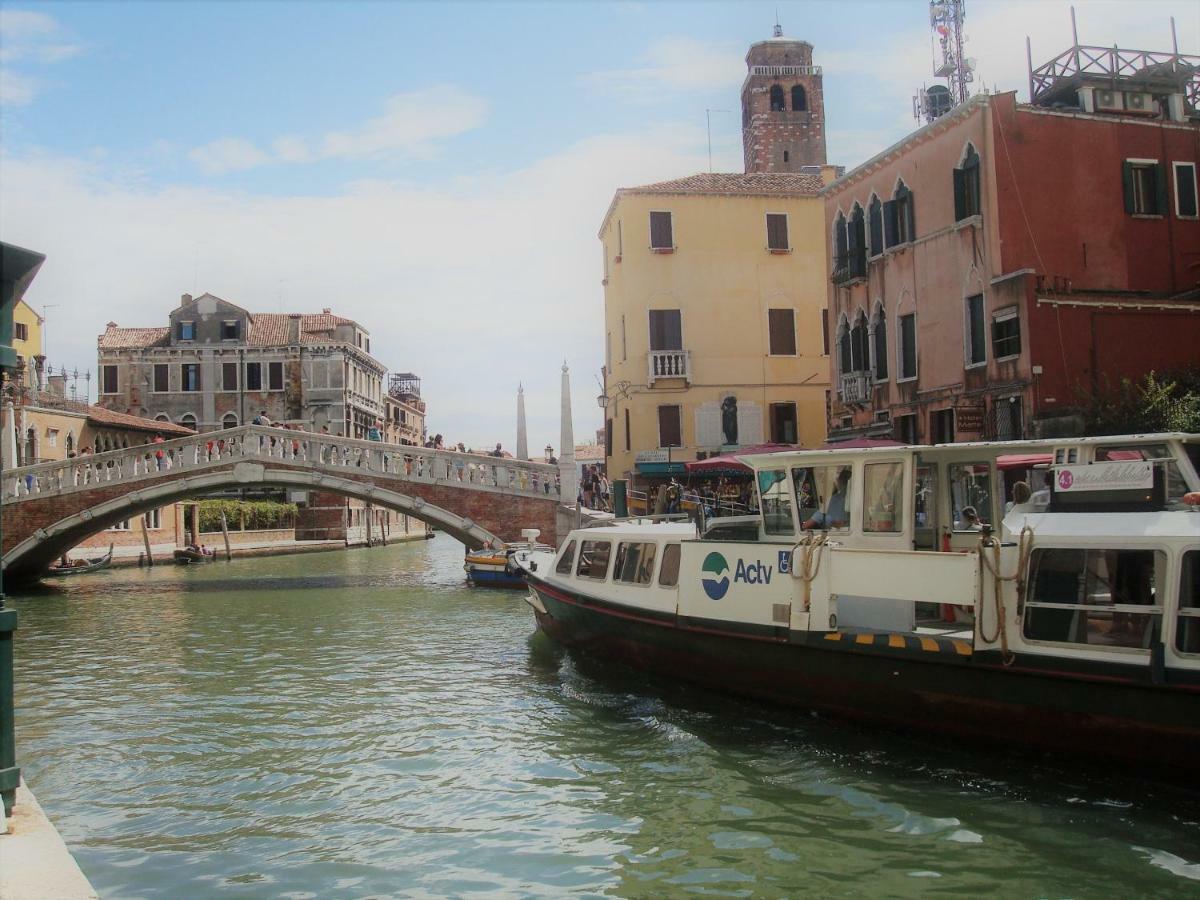 Apartment Ca' Petrona Venesia Bagian luar foto