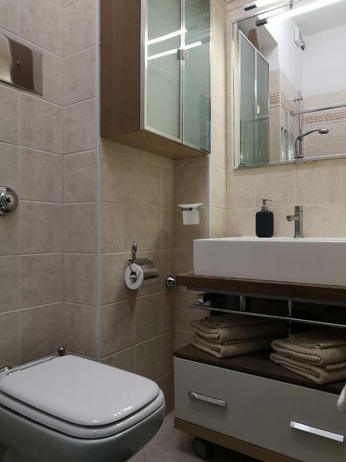 Apartment Ca' Petrona Venesia Bagian luar foto